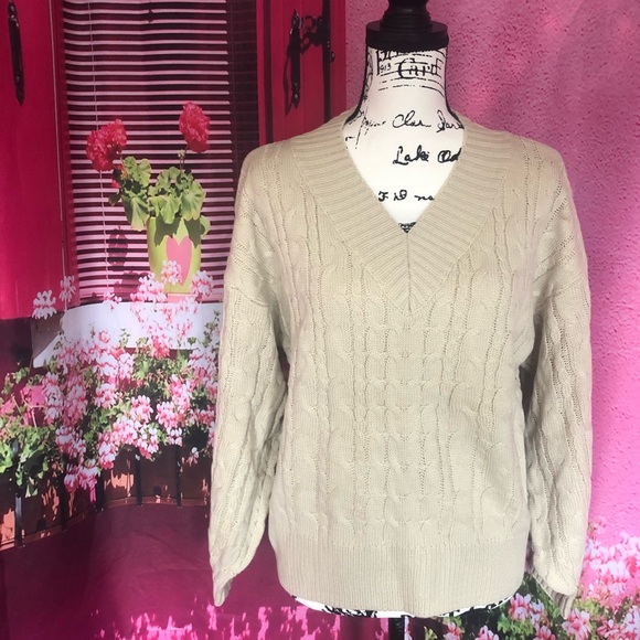 Cable knit sweater khaki beige womens v-neck long sleeve. NEW NWT - Picture 6 of 11